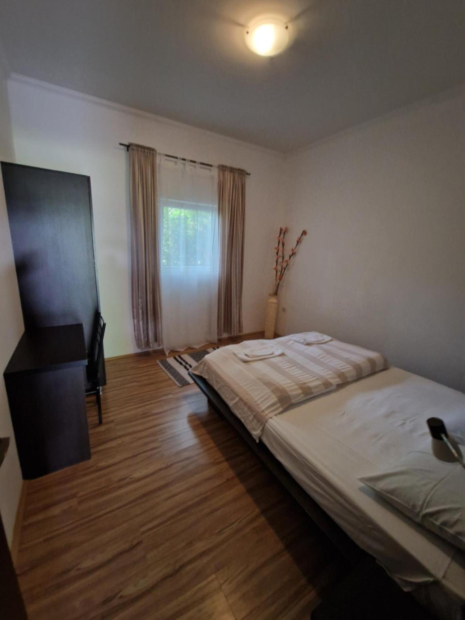 Villa Stars Palić Esterno foto