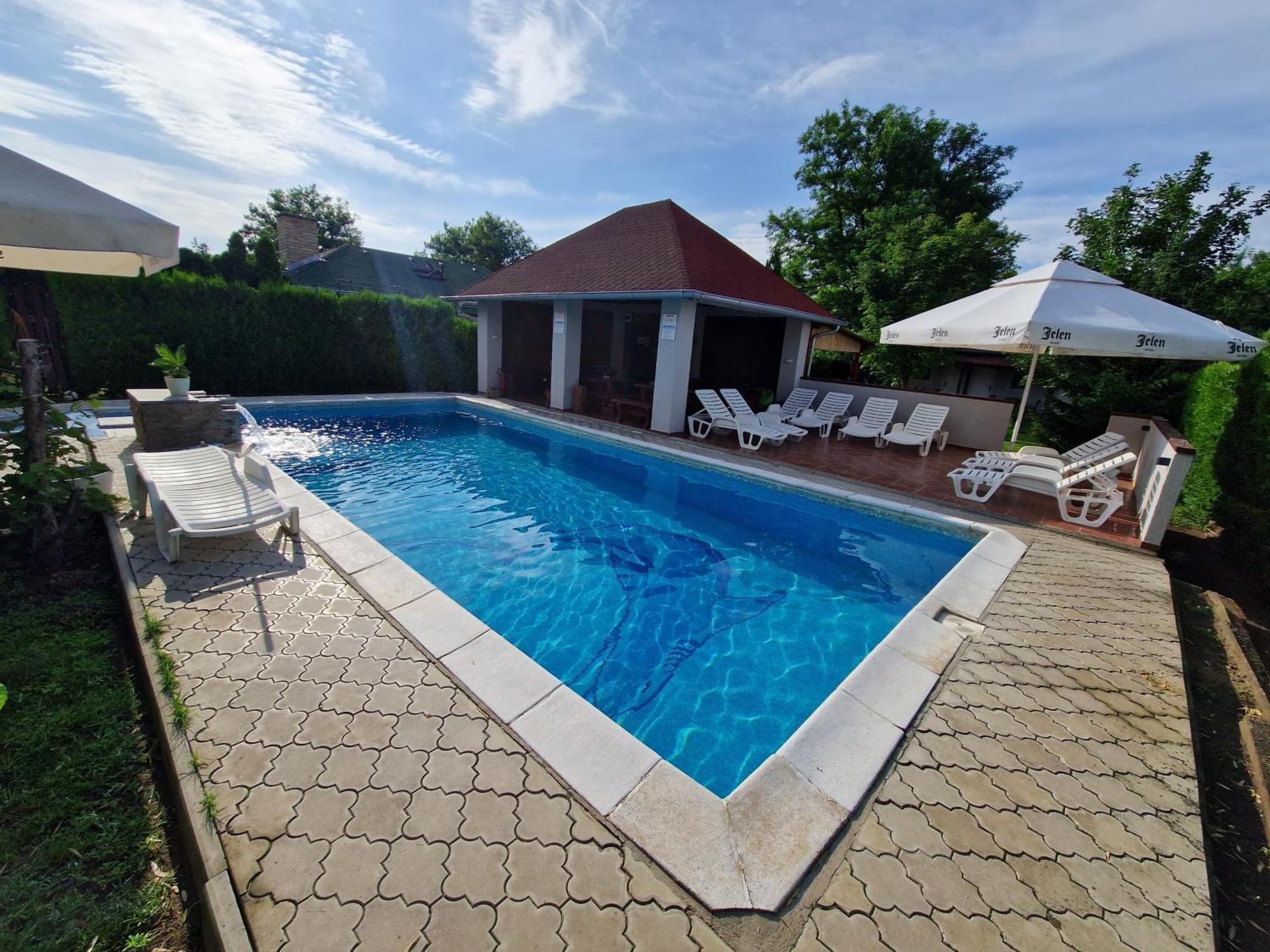 Villa Stars Palić Esterno foto