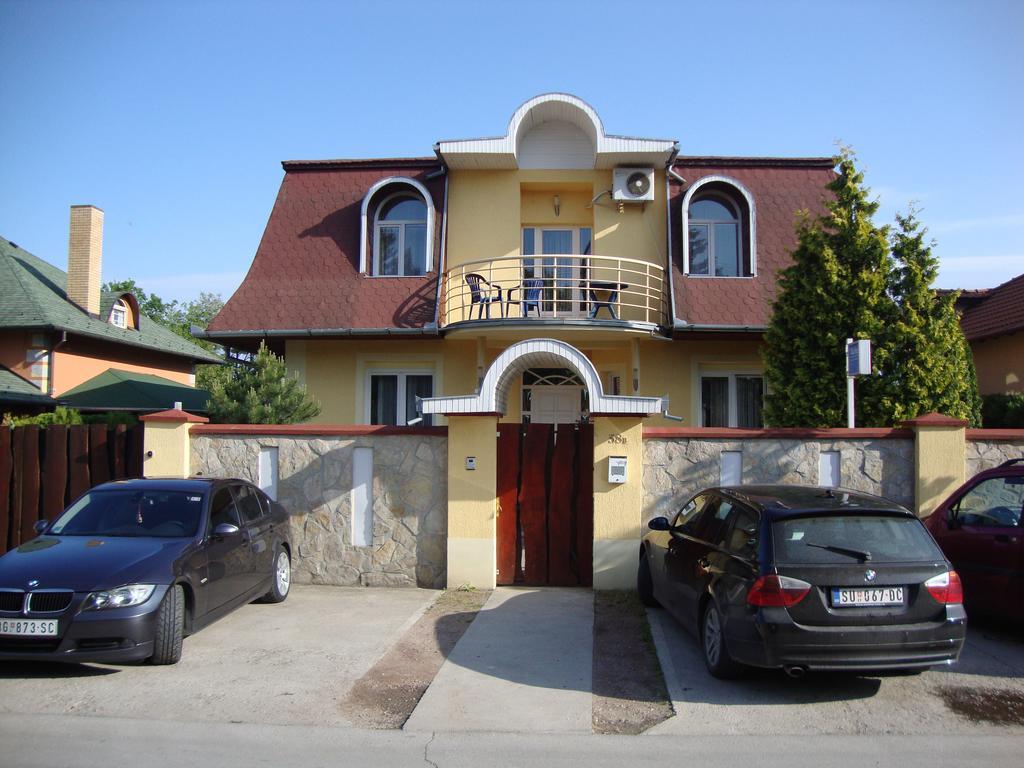 Villa Stars Palić Esterno foto